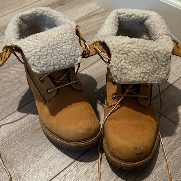 Women’s timberland Sherpa fold over boots - Picture 1 of 3